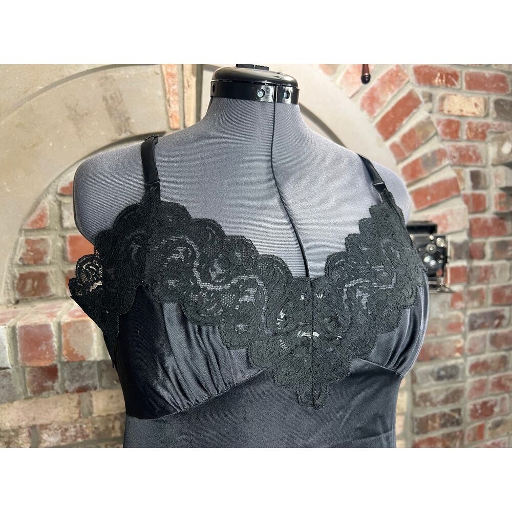 negligee slip Vintage black nightgown - Picture 3 of 8
